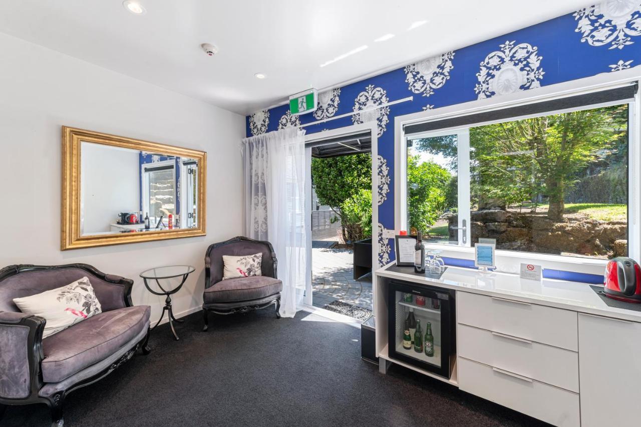 Black Swan Lakeside Boutique Hotel Rotorua Bagian luar foto