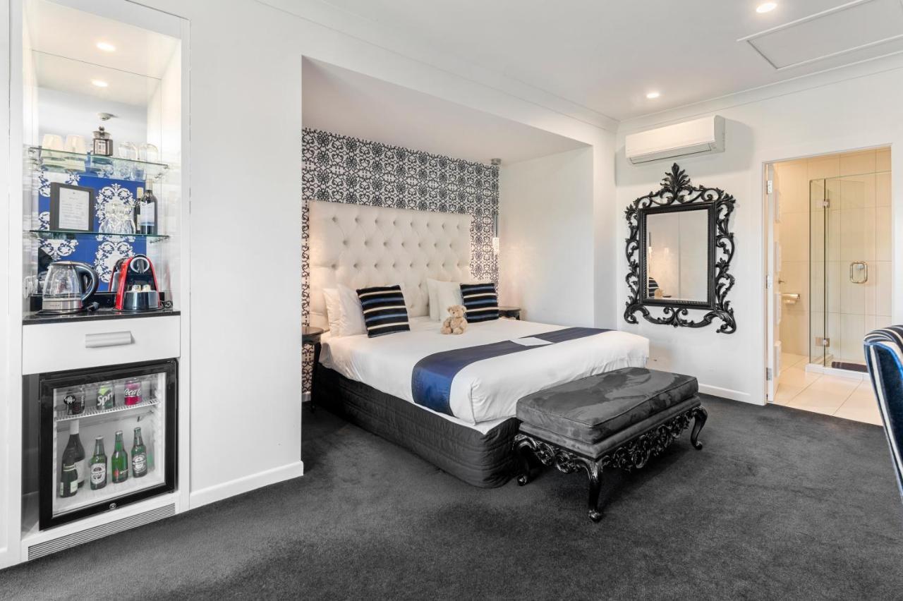 Black Swan Lakeside Boutique Hotel Rotorua Bagian luar foto