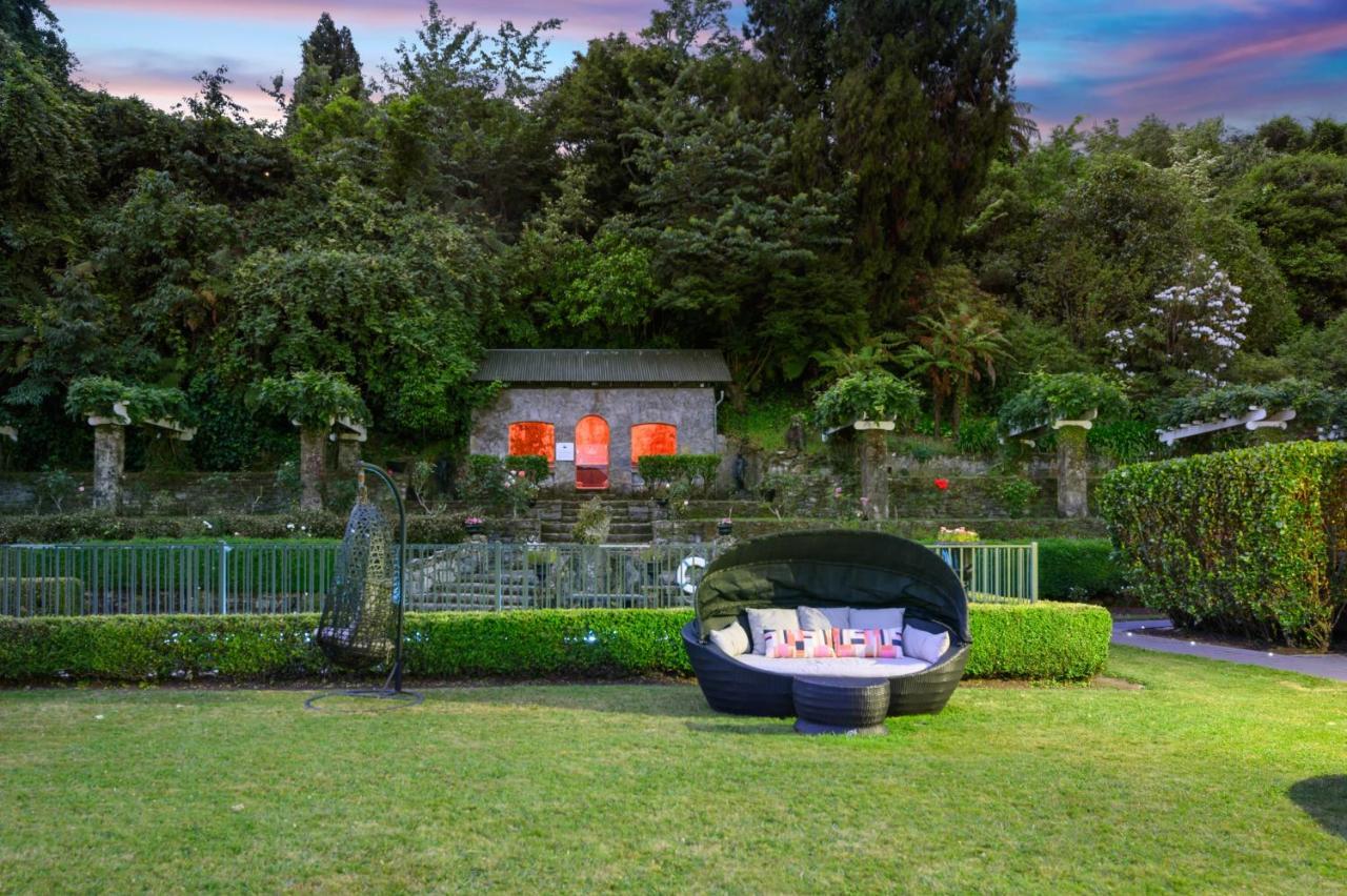 Black Swan Lakeside Boutique Hotel Rotorua Bagian luar foto