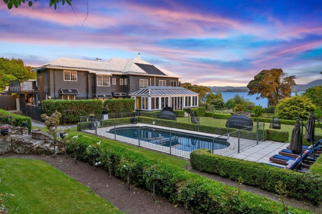 Black Swan Lakeside Boutique Hotel Rotorua Bagian luar foto