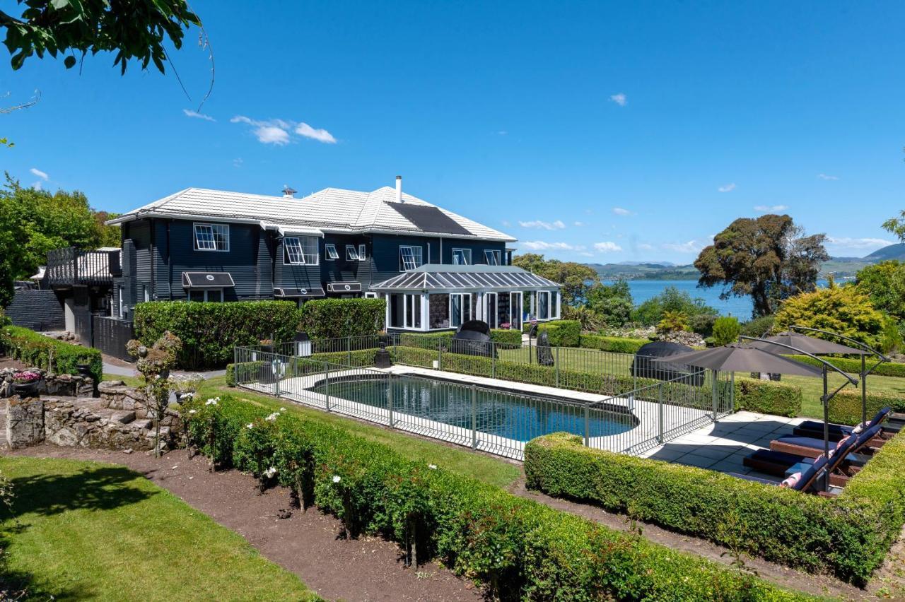 Black Swan Lakeside Boutique Hotel Rotorua Bagian luar foto