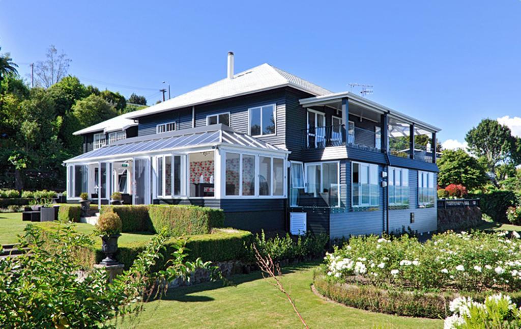 Black Swan Lakeside Boutique Hotel Rotorua Bagian luar foto