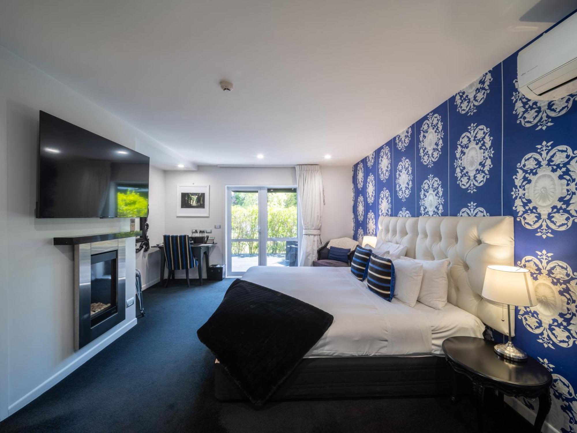 Black Swan Lakeside Boutique Hotel Rotorua Bagian luar foto