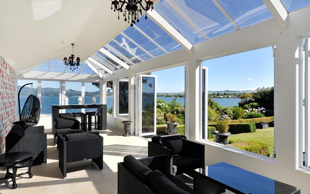 Black Swan Lakeside Boutique Hotel Rotorua Bagian luar foto