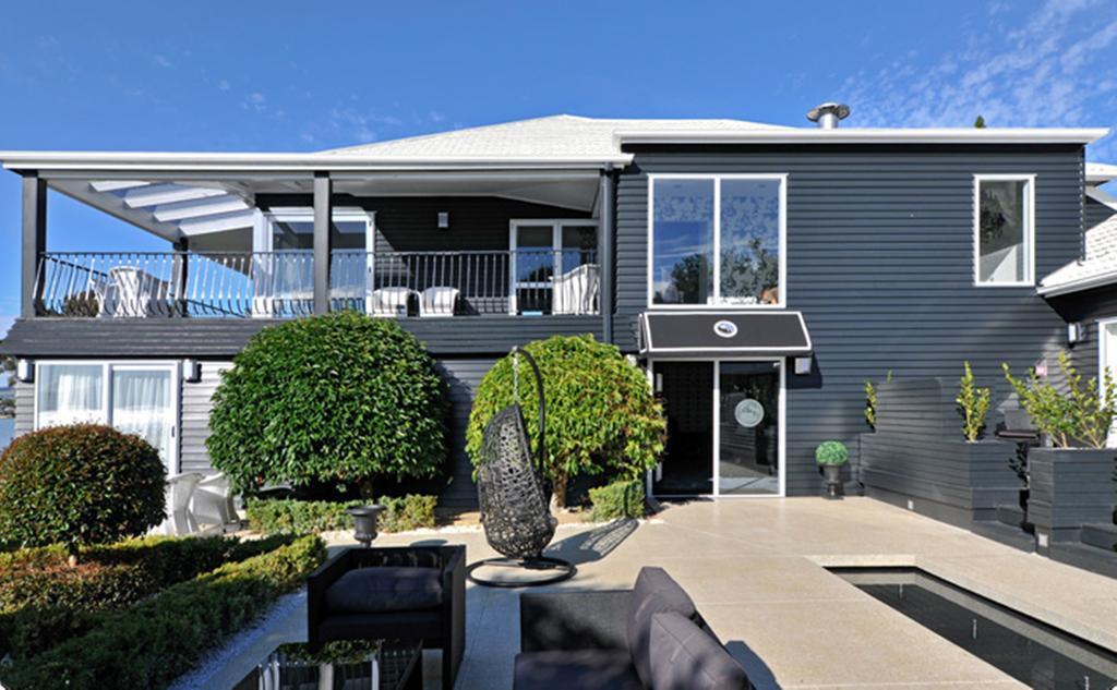 Black Swan Lakeside Boutique Hotel Rotorua Bagian luar foto
