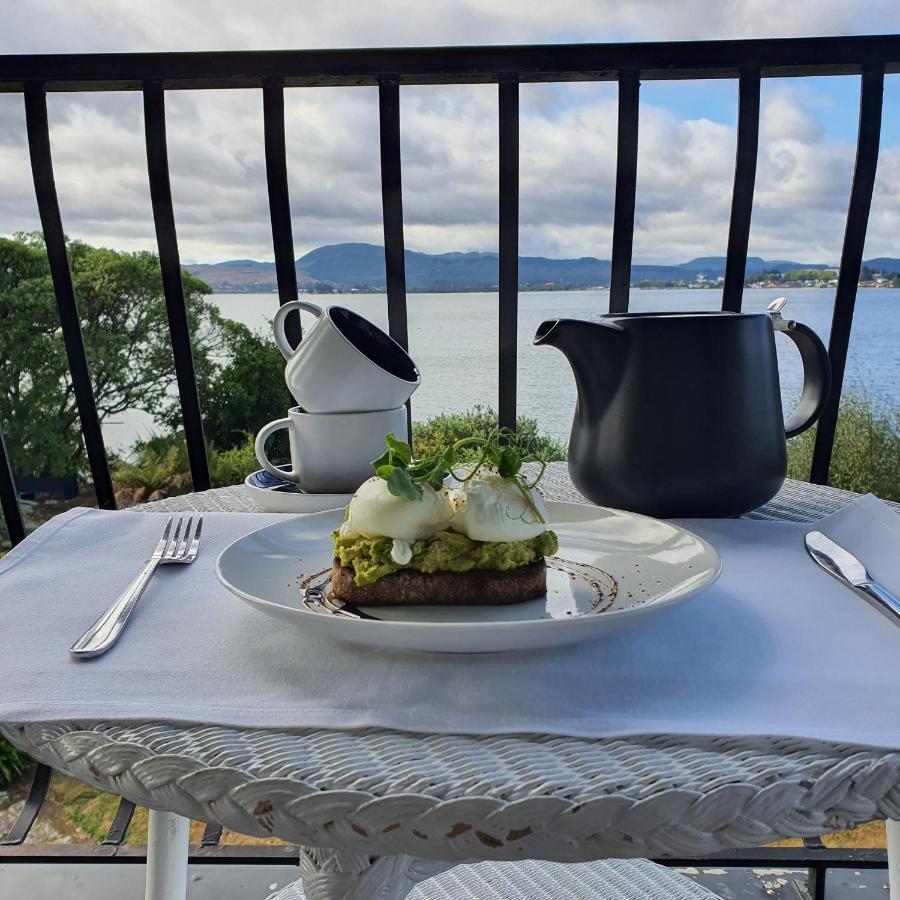Black Swan Lakeside Boutique Hotel Rotorua Bagian luar foto